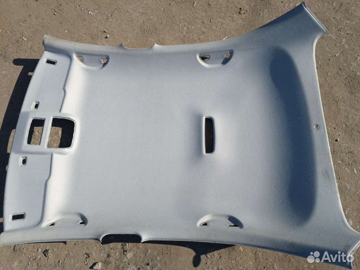 Обшивка потолка Skoda Rapid