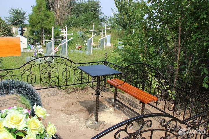 Ограды,памятники,кресты,столики,лавочки