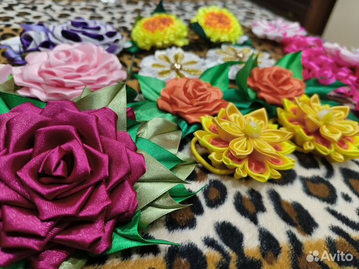 Пакет заколок и резинок для волос ручной работы