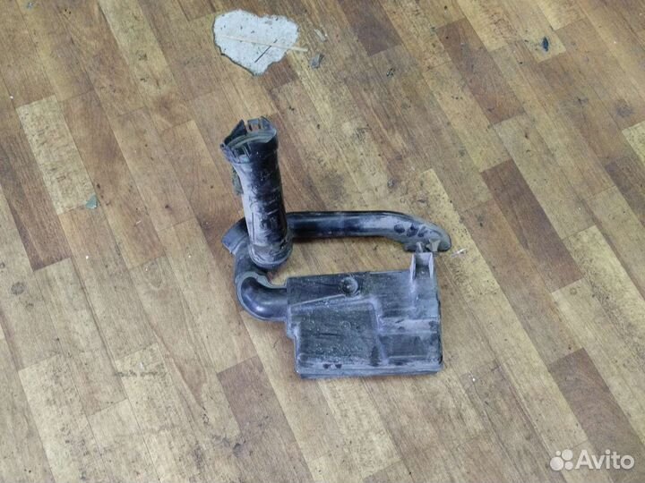 Резонатор воздуха Renault Scenic 2 оригинал