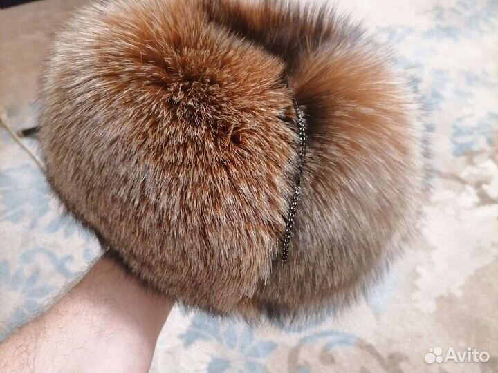 Женская меховая шапка