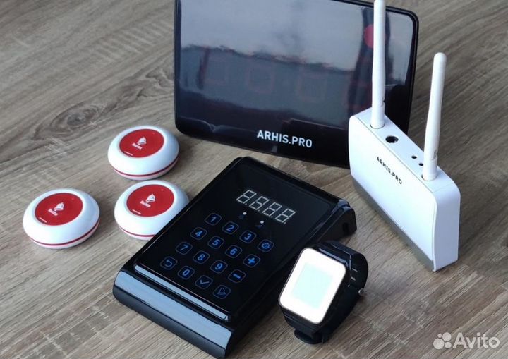 Браслет официанта и кнопка вызова персонала