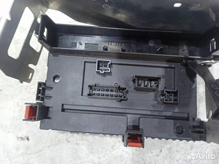 Блок предохранителей