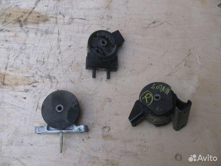 Подушка двигателя Suzuki Liana M16A
