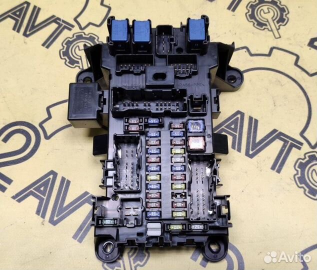 Блок предохранителей салона Suzuki Escudo TD94W