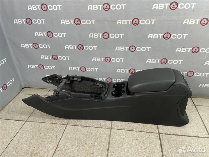 Консоль центральная с подлокотником Audi Q5 8R 2