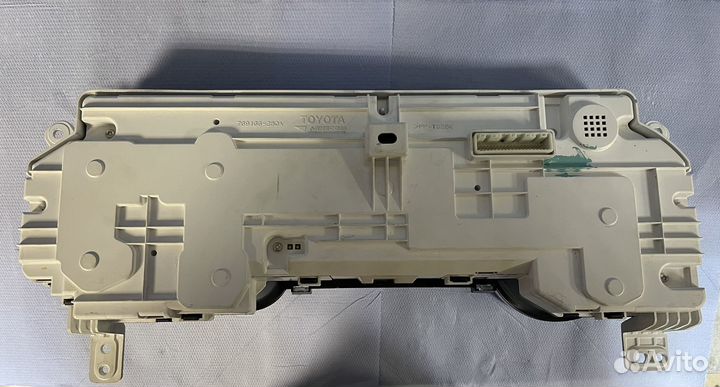 Приборная панель Toyota Tundra