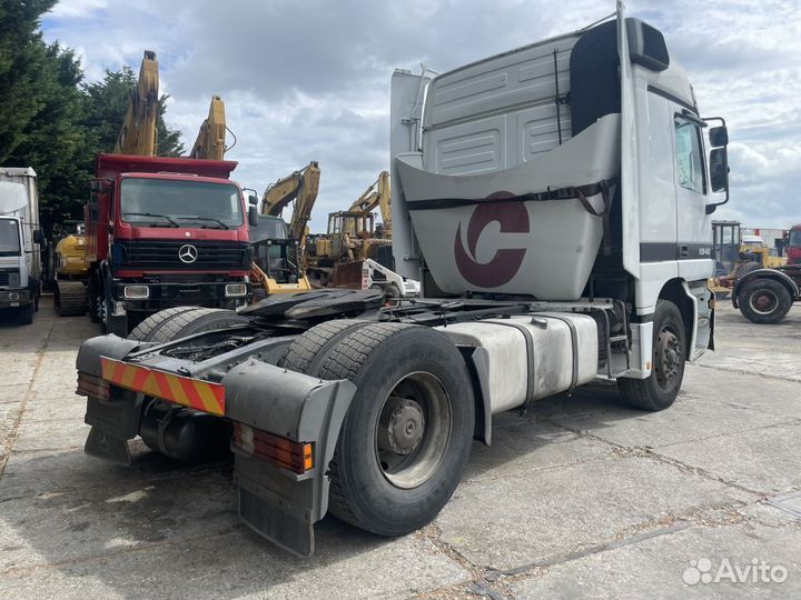 Pазбираем грузовик Mercedes-Benz Actros MPI 1996-2