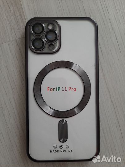 Чехол на iPhone 11 pro прозрачный