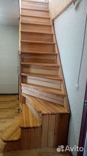 Лестница межэтажная деревянная