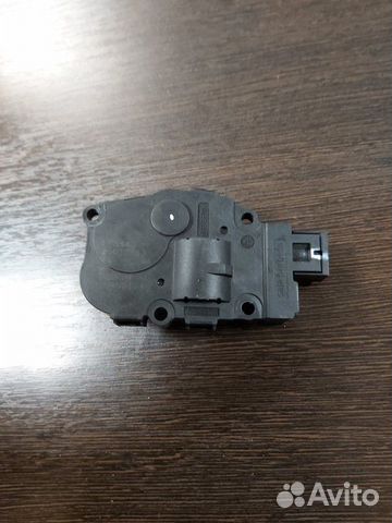 Моторчик заслонки печки Porsche Cayenne 958 3.6