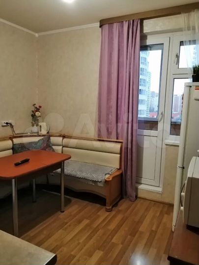 Комната 16 м² в 3-к., 8/25 эт.