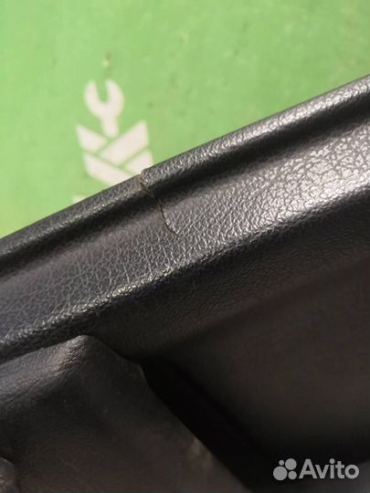 Обшивка двери задней правой Фольксваген Гольф 3