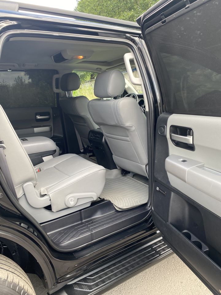 Toyota Sequoia: фото владельца