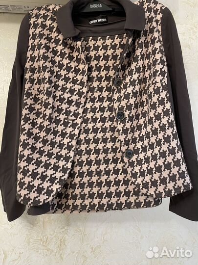 Костюм женский