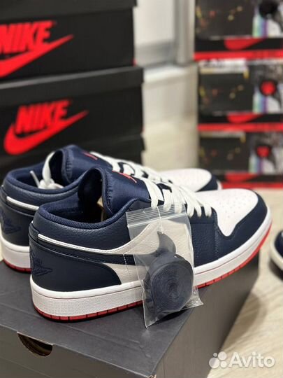 Кроссовки Nike