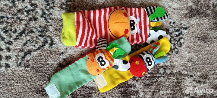 Прорезыватели, погремушки для малышей пакетом