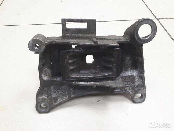 Опора двигателя