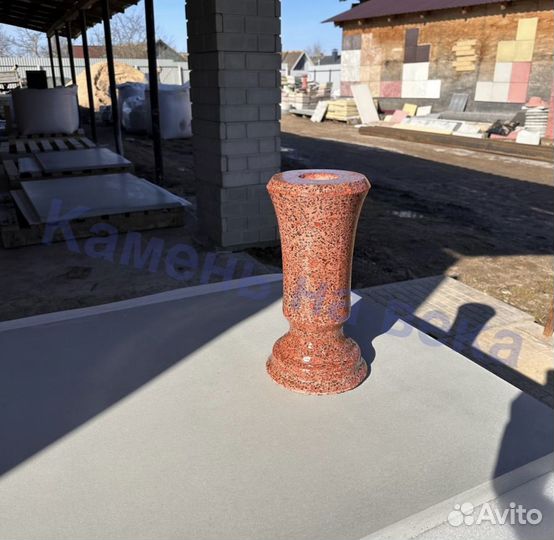 Ваза ритуальная бетонная