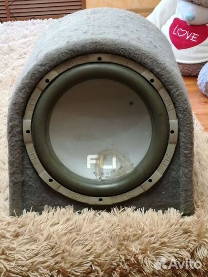 Активный сабвуфер