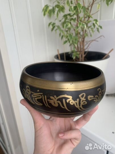 Поющая чаша