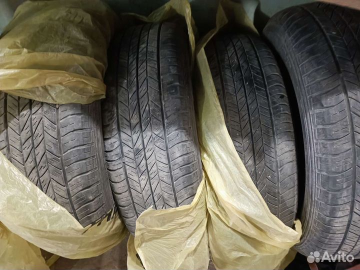 Dunlop Grandtrek ST20 215/60 R17 96H