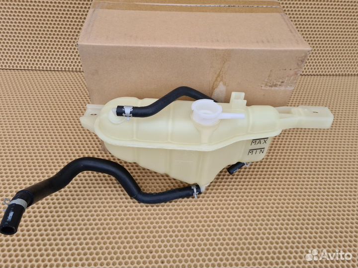 Бачок расширительный передний Infiniti G V36