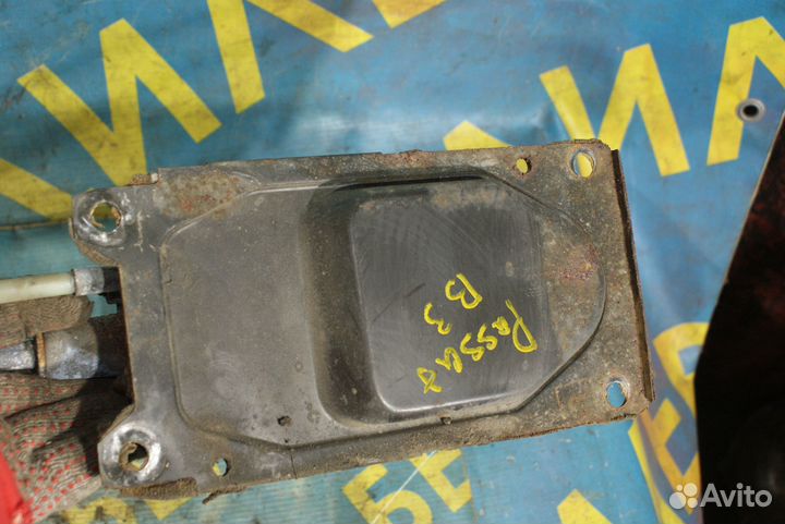 Трос кулиса кпп Volkswagen Passat B3