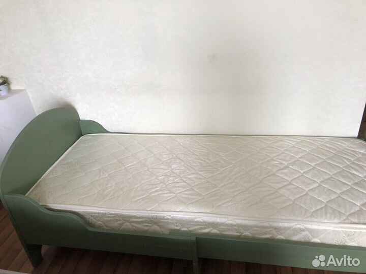 Продам б/у детскую кровать
