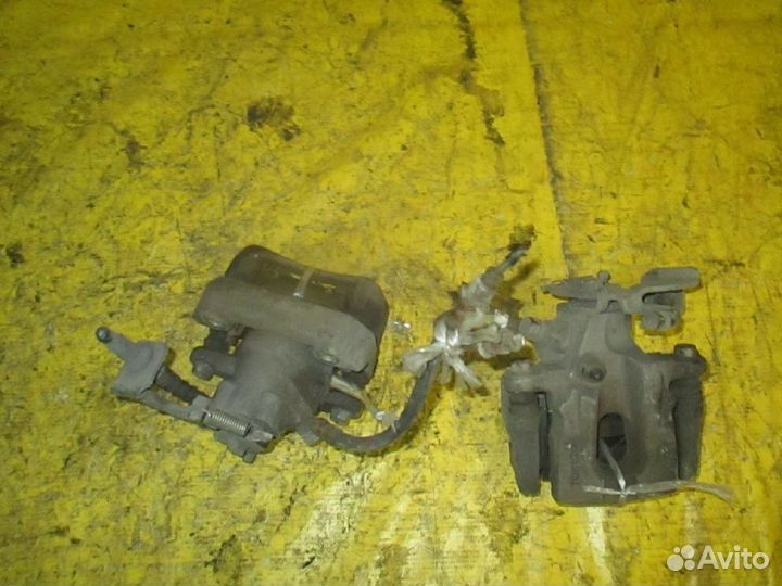 Суппорт Toyota Prius ZVW30 (Заднее)