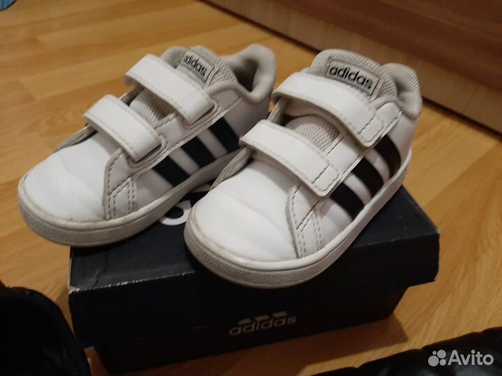 Кроссовки adidas детские