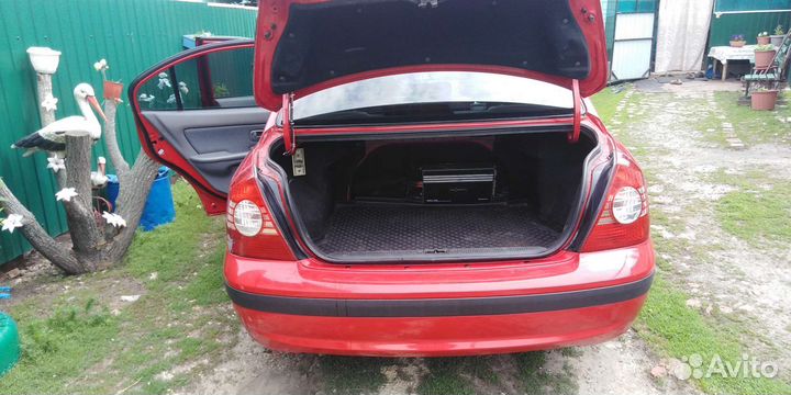 Hyundai Elantra 1.6 МТ, 2004, 268 000 км