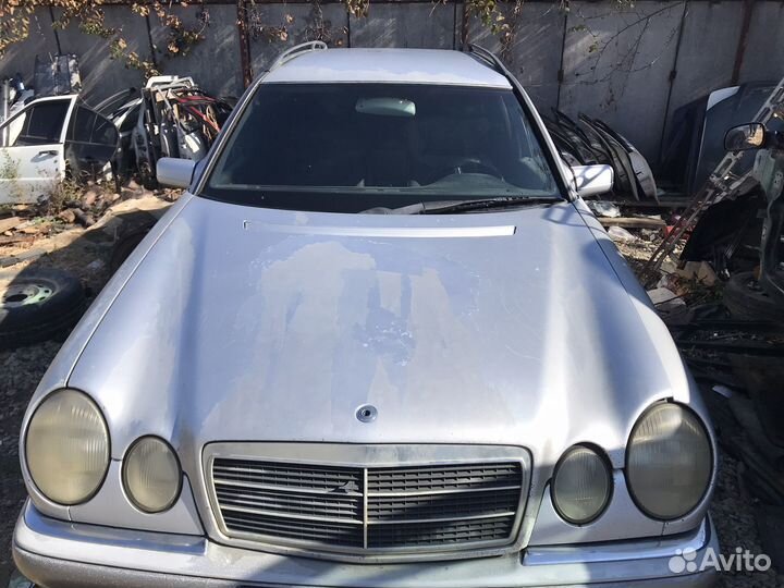 Капот Mercedes E класс w210