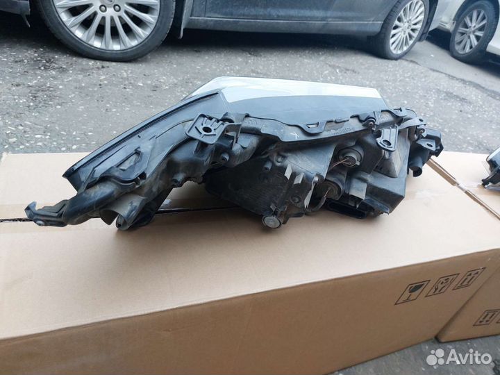 Фары от камри 70