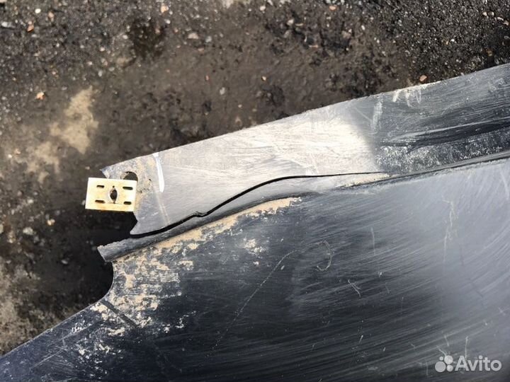 Подкрылок передний левый Volkswagen Polo седан