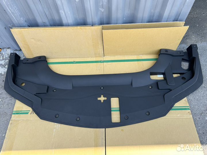 Подкапотный пластик lexus 570 2016-2021 года