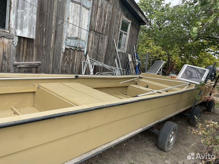 Катер Охотник Будара 12 метров