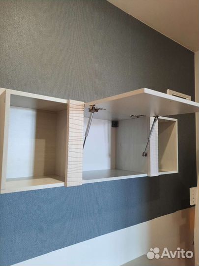 Стол с надстройкой