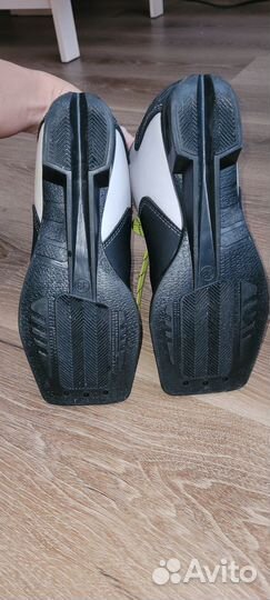 Лыжные ботинки детские 33 размер