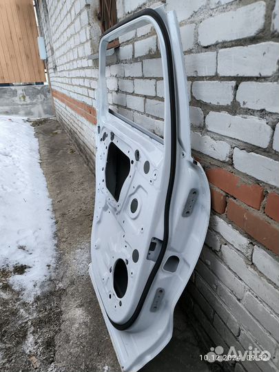 Дверь задняя левая Ягуар Ф пэйс