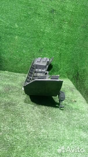 Держатель задней полки Opel Astra