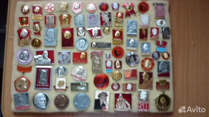 Коллекционирование значков