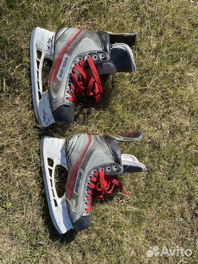 Коньки хоккейные