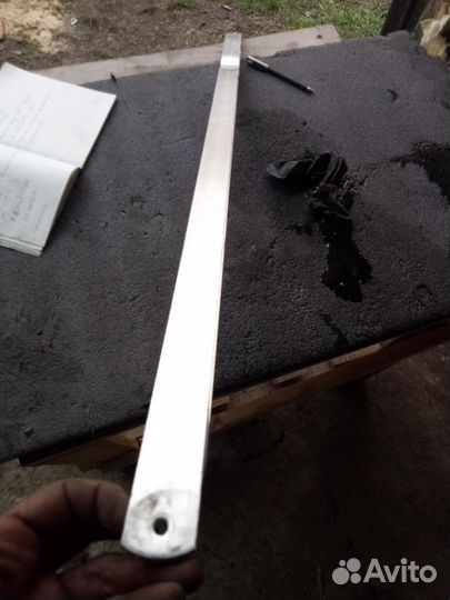 Усилитель двери левой передней Audi A4 (B7) 2005