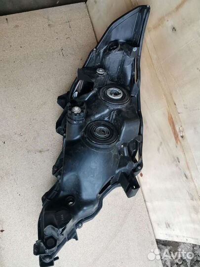 Фара левая Toyota Land Cruiser 150