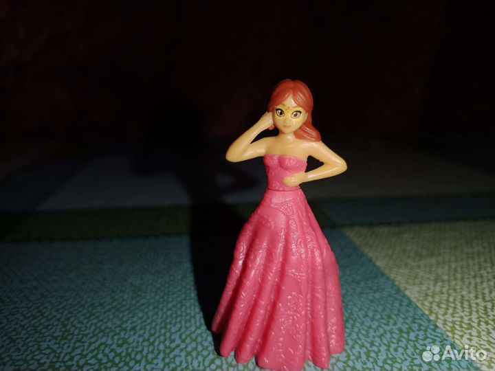 Фигурки из Киндер сюрприза Леди баг