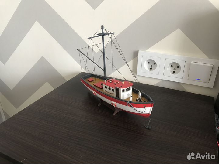 Рыболовецкий катер 