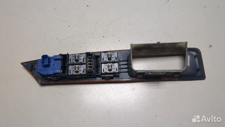 Кнопка стеклоподъемника Audi A8 (D2), 2001