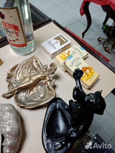 Статуэтки пепельницы и другое