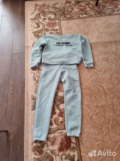 Костюм на девочку 140-146